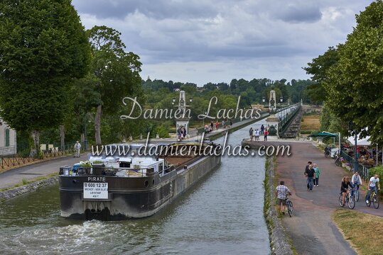 vnf canal lateral loire commerce 007