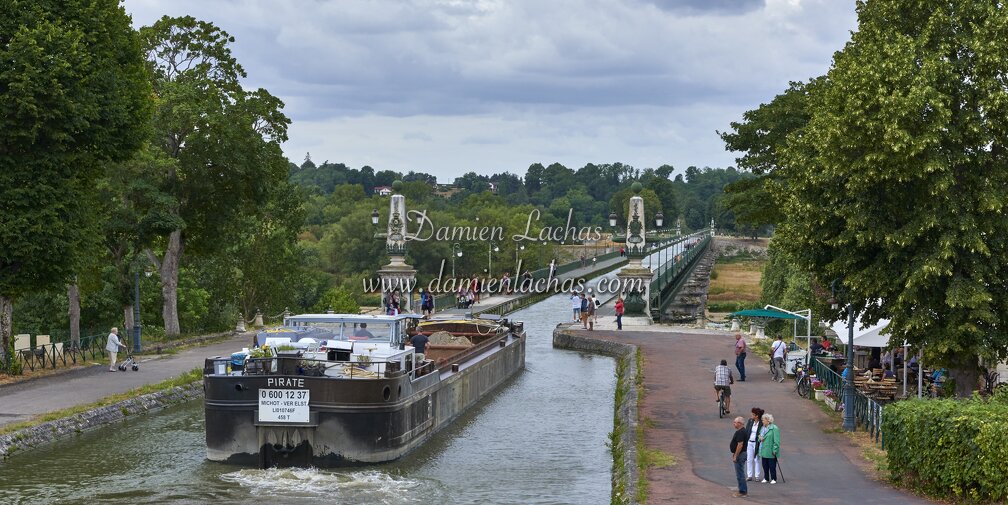 vnf_canal_lateral_loire_commerce_009.jpg