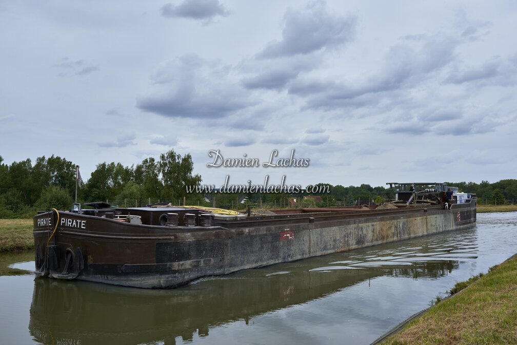 vnf_canal_lateral_loire_commerce_021.jpg