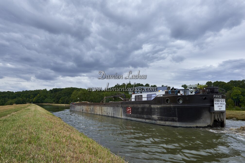 vnf_canal_lateral_loire_commerce_023.jpg