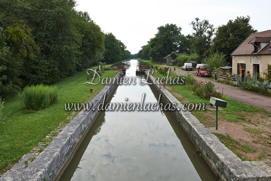 dt bourgogne centre juillet2014 canal nivernais tannay 002