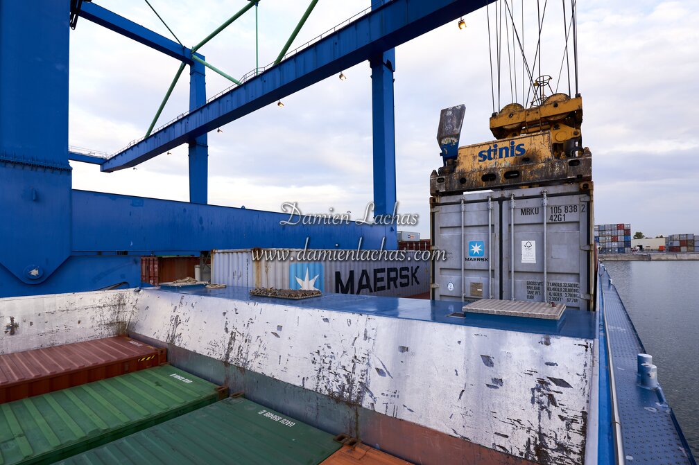 vnf_dtrs_saone_container_camael_photo_001.jpg