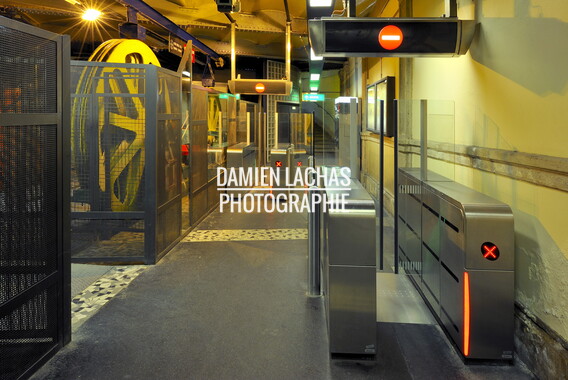 metro lyon station fourviere 001