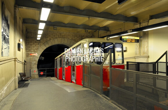 metro lyon station fourviere 002