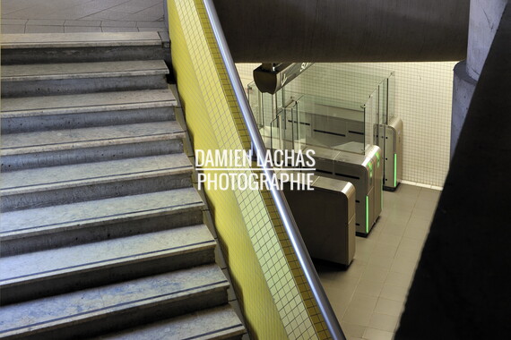 metro lyon station gorges de loup 001