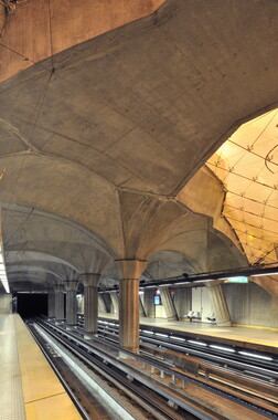 metro lyon station parilly 002