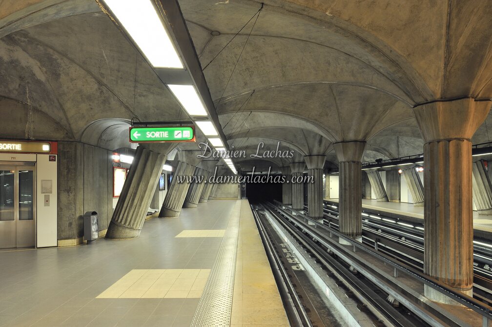 metro_lyon_station_parilly_003.jpg