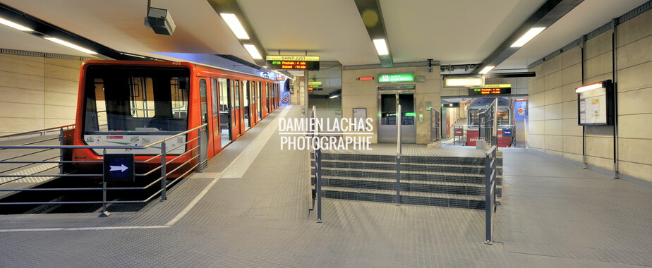 metro lyon station vieux lyon funiculaire 001