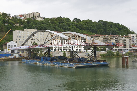 pont schuman pose tablier 014
