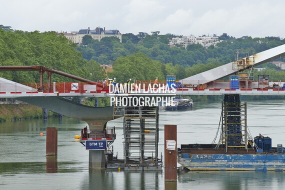 pont schuman pose tablier 041