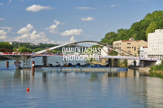 pont schuman pose tablier 049