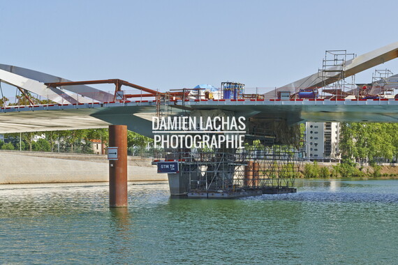 pont schuman pose tablier 051