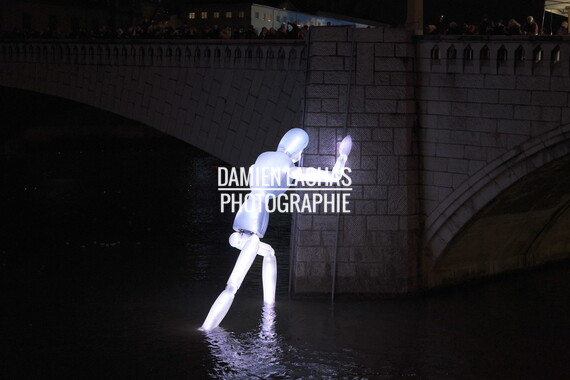 fetes lumiere 2019 colosse saone pont napoleon 009