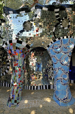 jardin des tarots niki saint-phalle empereur 004