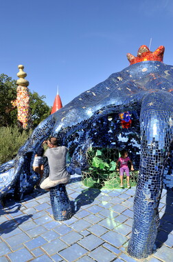 jardin des tarots niki saint-phalle imperatrice 002