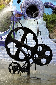 jardin des tarots niki saint-phalle jean tinguely roue de la fortune 001