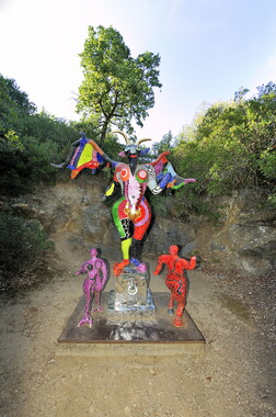 jardin des tarots niki saint-phalle le diable 001