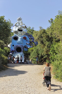 jardin des tarots niki saint-phalle le magicien la papesse 001