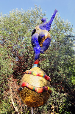 jardin des tarots niki saint-phalle le monde 003