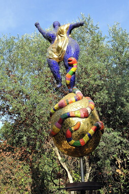 jardin des tarots niki saint-phalle le monde 004