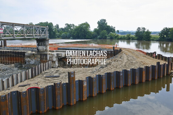 dt bourgogne centre juillet2014 ecluse-barrage-lorrins 003