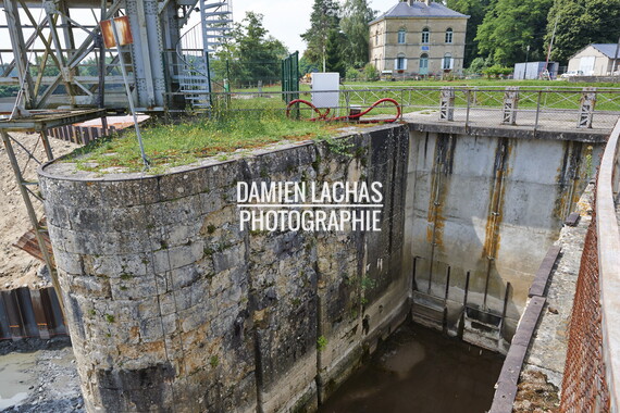 dt bourgogne centre juillet2014 ecluse-barrage-lorrins 009
