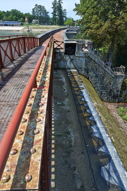 dt bourgogne centre juillet2014 lac barrage pont-massene 026