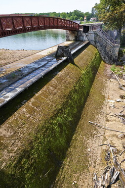 dt bourgogne centre juillet2014 lac barrage pont-massene 028