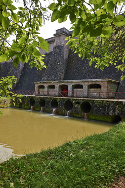 dt bourgogne centre juillet2014 lac barrage pont-massene 042