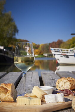 vnf dtcb canal bourgogne pont-ouche restaurant 005