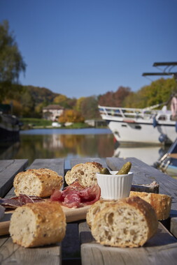 vnf dtcb canal bourgogne pont-ouche restaurant 006