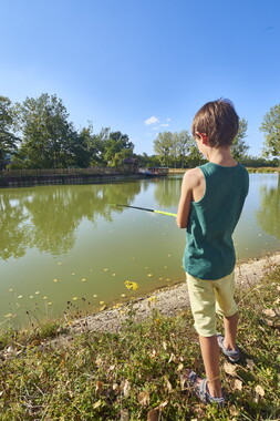 vnf dtcb cb lodges canal figurants peche 005
