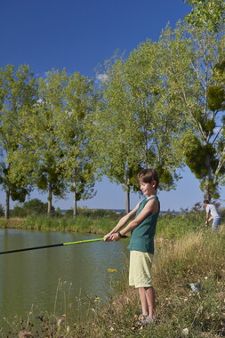 vnf dtcb cb lodges canal figurants peche 007