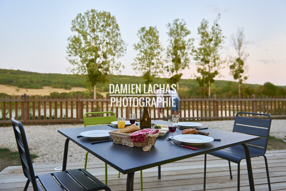 vnf dtcb cb lodges canal figurants repas 001