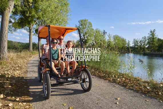 vnf dtcb cb lodges canal figurants rosalie 009
