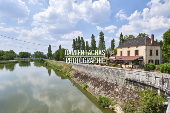 vnf dtcb canal centre digoine chateau auberge ecluse 004