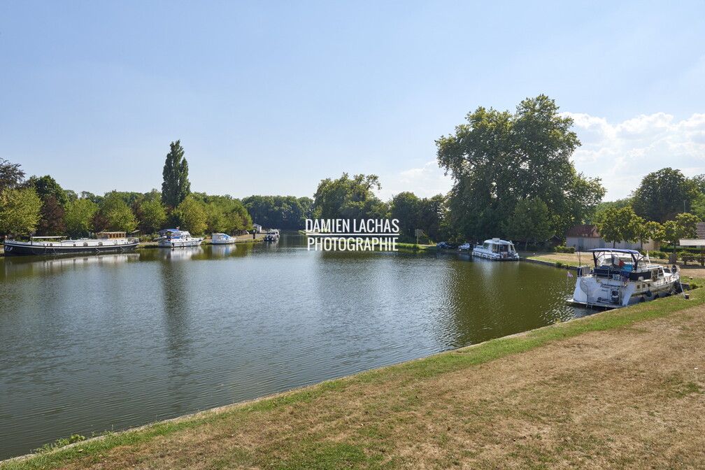 vnf_dtcb_canal_centre_genelard_port_001.jpg