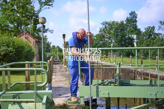 vnf dtcb canal centre plante envahissante agent vnf 023