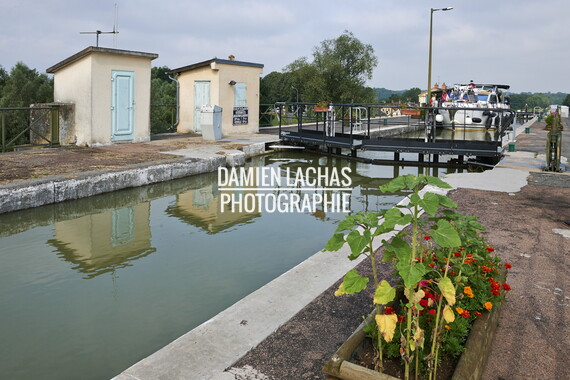 dt bourgogne centre juillet2014 guetin pont canal 006