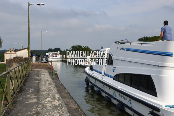 dt bourgogne centre juillet2014 guetin pont canal 017