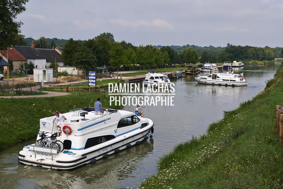 dt bourgogne centre juillet2014 guetin pont canal 027