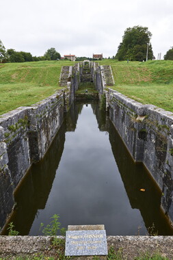 dt bourgogne centre juillet2014 rogny-7-ecluses 002
