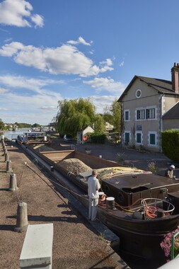 vnf canal lateral loire commerce 055