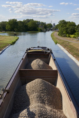 vnf canal lateral loire commerce 059