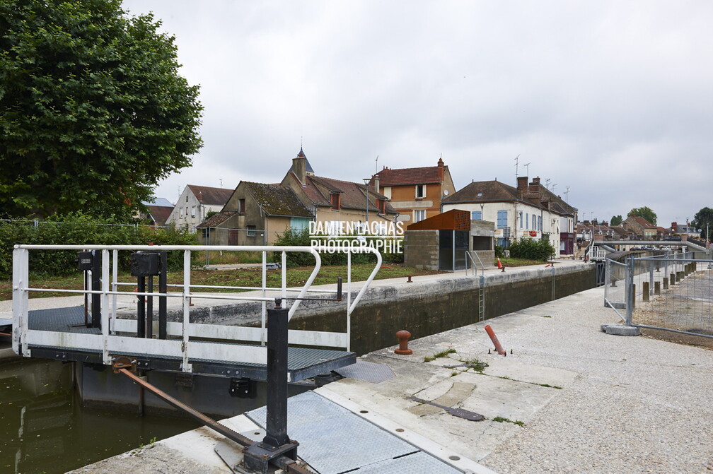 dt_bourgogne_centre_juillet2014_canal_loing_automatisation_020.jpg