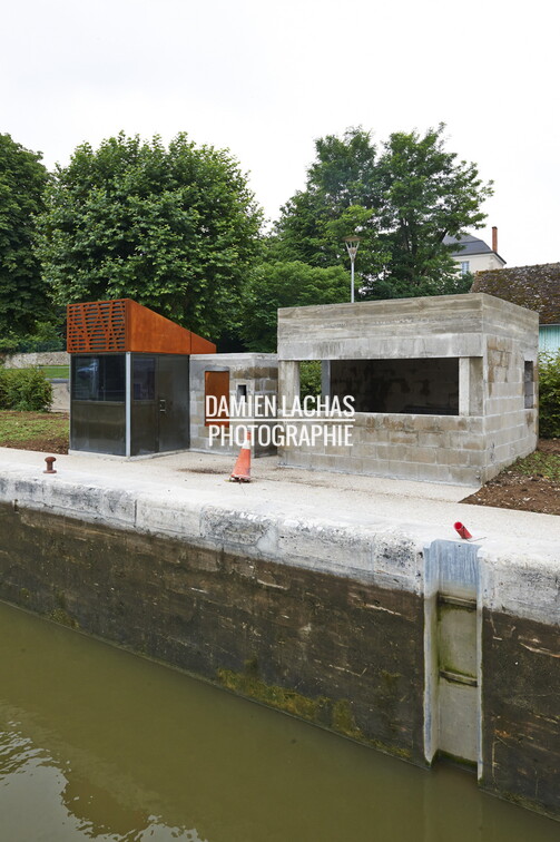 dt_bourgogne_centre_juillet2014_canal_loing_automatisation_021.jpg