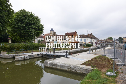 dt bourgogne centre juillet2014 canal loing automatisation 023