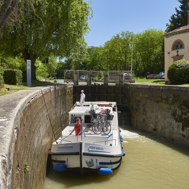 vnf cdm bateau location navigation 038