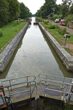 dt bourgogne centre juillet2014 canal nivernais tannay 001