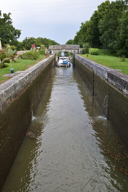 dt bourgogne centre juillet2014 canal nivernais tannay 010